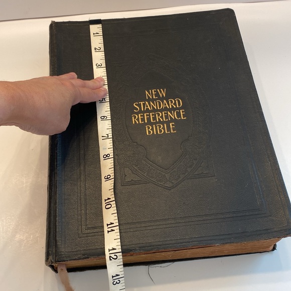 Vintage 1936 New Standard Reference Bible, Cyclopedic Indexed - Picture 6 of 16